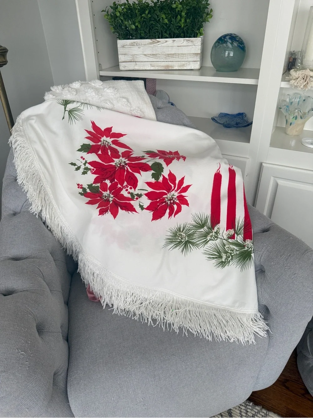 Round Christmas Tablecloth 62” Poinsettia Candle Fringe Mid Century Holiday